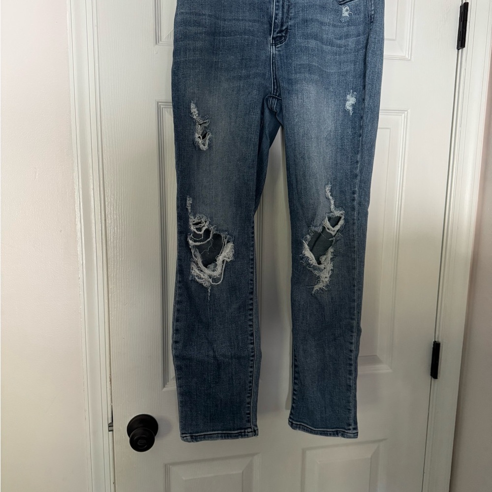 Judy Blue Distressed Boyfriend Jeans